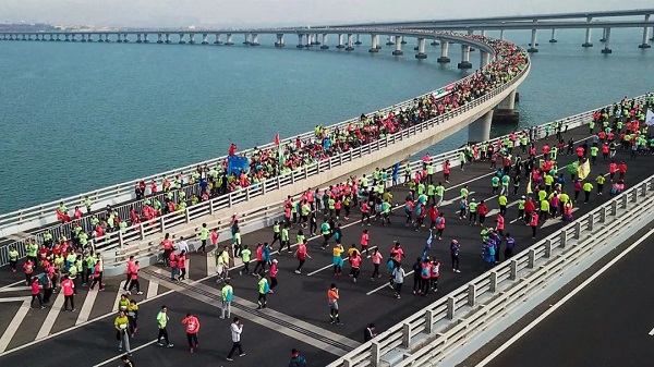 青岛海上马拉松